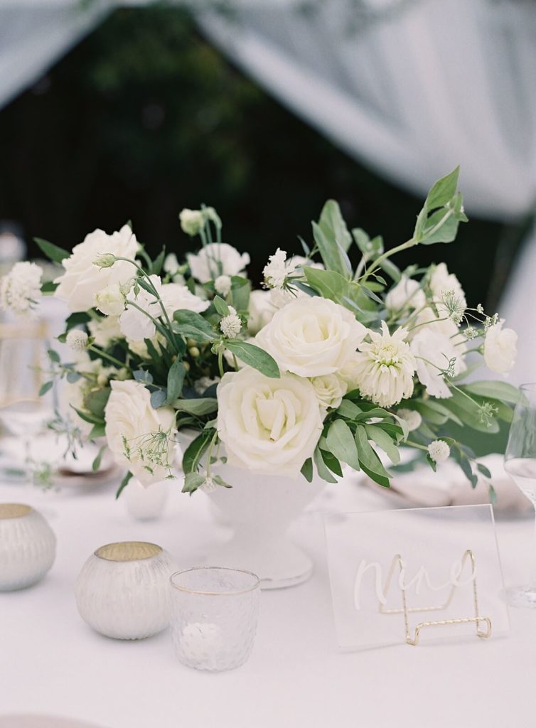 White floral tabletop with clear acrylic table number - Jacqueline Benét Photography